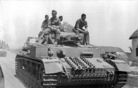 Войны (боевые действия) - Немецкие танки Pz.IV, наступающие на Сталинград. Лето 1942 года.