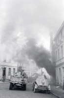 Войны (боевые действия) - Советские войска в одном из пылающих городов Померании