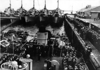 Корабли - Передача кораблей ленд-лиза в Клод-Бэй на Аляске. 1945