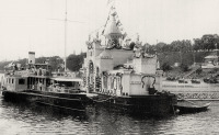 Корабли - Пароход с членами императорской семьи у дебаркадера в Ярославле