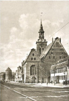 Гданьск - Гданськ.  Ланггартен. Церква св.Барбари та молочна башта.