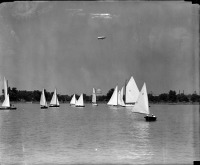 Вашингтон - Sailboat races get under way on Potomac. Washington, D.C. США , Вашингтон (округ Колумбия)