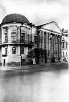 Рязань - Кинотеатр «Октябрь» в здании бывшего Дворянского собрания.