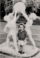 Рязань - У фонтана на Советской площади.