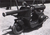 Военная техника - Боевой скутер Vespa 150 Т.А.Р. с 75мм безоткатным орудием.