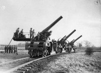Военная техника - Британская батарея железнодорожных 12-дюймовых орудий на стрельбах.