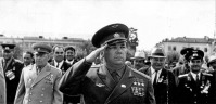 Курск - Трижды Герой Советского Союза И.Н. Кожедуб во время встречи с ветеранами Курской битвы