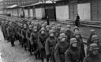 Калининград - Калининград (до 1946 г. Кёнигсберг). Колонна немецких солдат