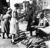 Калининград - Калининград (до 1946 г. Кёнигсберг). Огуречный рынок.