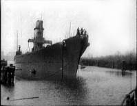 Калининград - Калининград (до 1946 г. Кёнигсберг). Захваченный в порту Кенигсберга недостроенный крейсер 