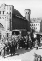 Калининград - Кёнигсберг. Немецкие пленные у Закхаймских ворот ворот