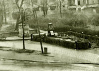 Калининград - Калининград. Братская могила возле памятника Шиллеру.