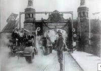 Советск - Марш немецких войск по мосту Королевы Луизы из Тильзита в Мемельскую область 23 марта 1939 года.