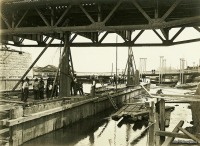 Советск - Тильзит. Строительство моста Королевы Луизы. Монтаж разводной части моста. Фото 14 июля 1906 года.