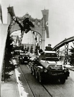 Советск - Тильзит. 1-й Батальон разведки первой восточнопрусской дивизии направляется из Тильзита в Мемельланд через мост Королевы Луизы.