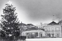 Черняховск - Черняховск. Новогодняя ёлка возле Дома офицеров.