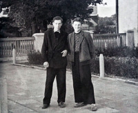 Гусев - На перроне железнодорожного вокзала.