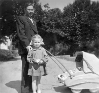 Гусев - На променаде.