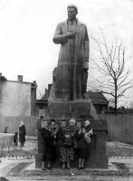 Неман - Неман. Памятник И. В. Сталину.