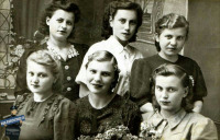 Краснодар - Студентки Краснодарского пединститута 9 мая 1954