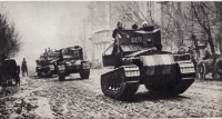 Новороссийск - Английские танки на улицах Новороссийска