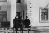 Дудинка - У здания профилактория.